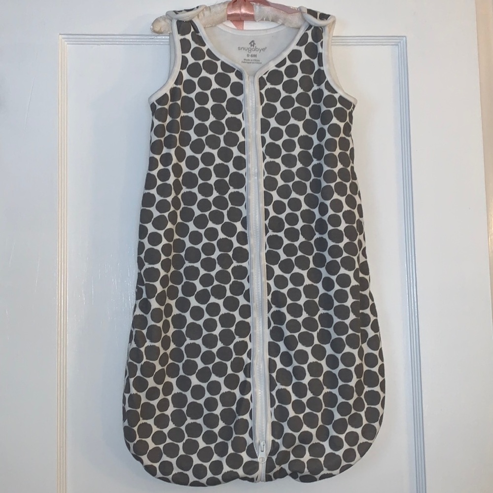 Snugabye 0-6M Sleepsack White Gray Polka Dot EUC Wearable Sleep Bag